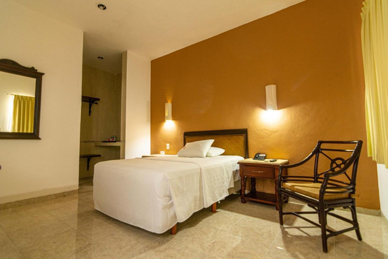 Hotel Maria Jose Mérida Exteriör bild