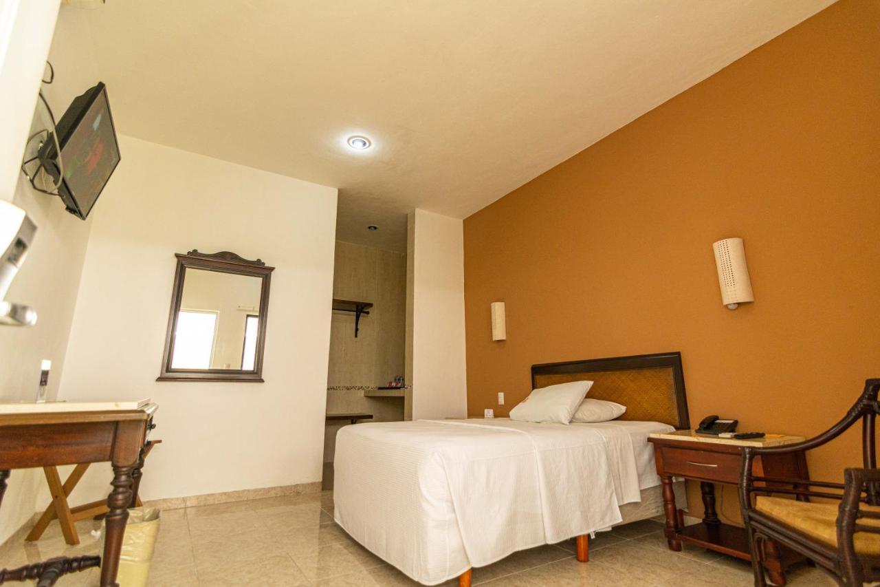 Hotel Maria Jose Mérida Exteriör bild