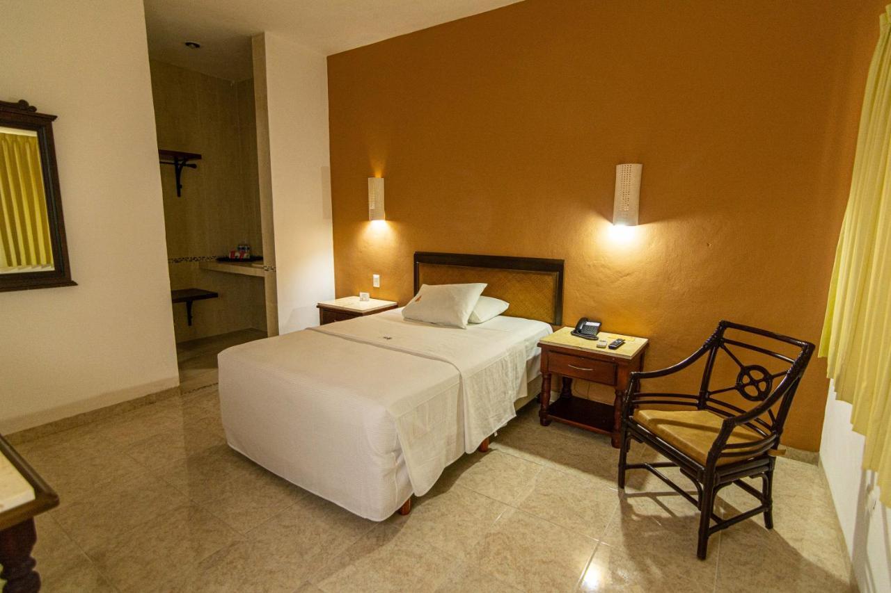 Hotel Maria Jose Mérida Exteriör bild
