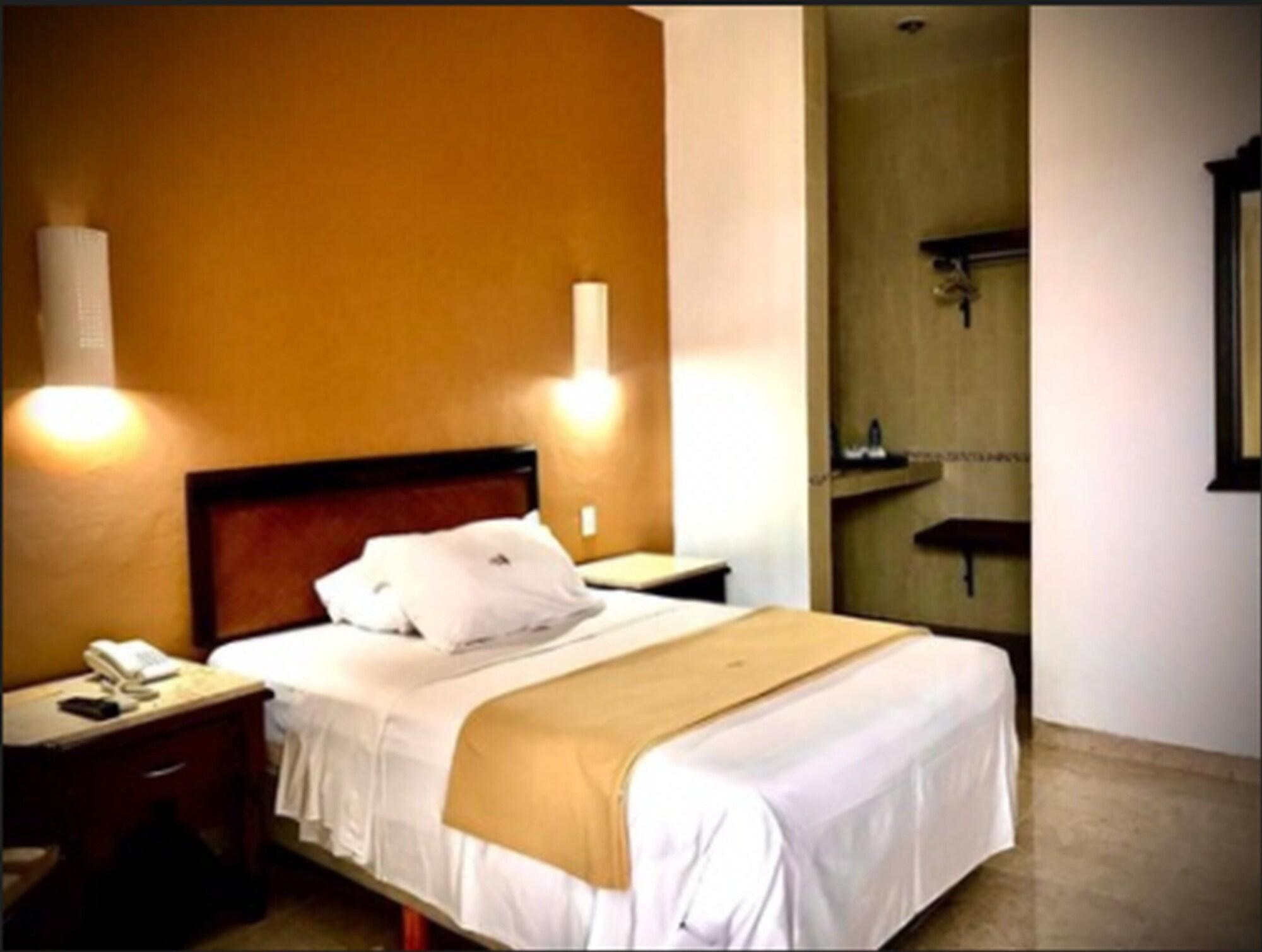 Hotel Maria Jose Mérida Exteriör bild